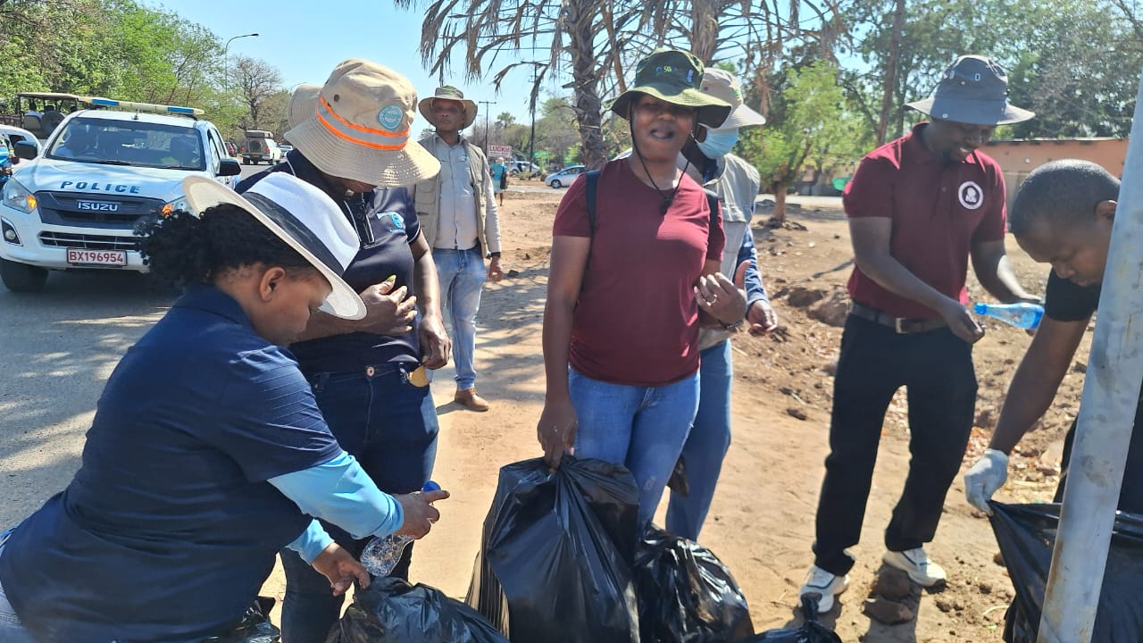 Active community waste collecting